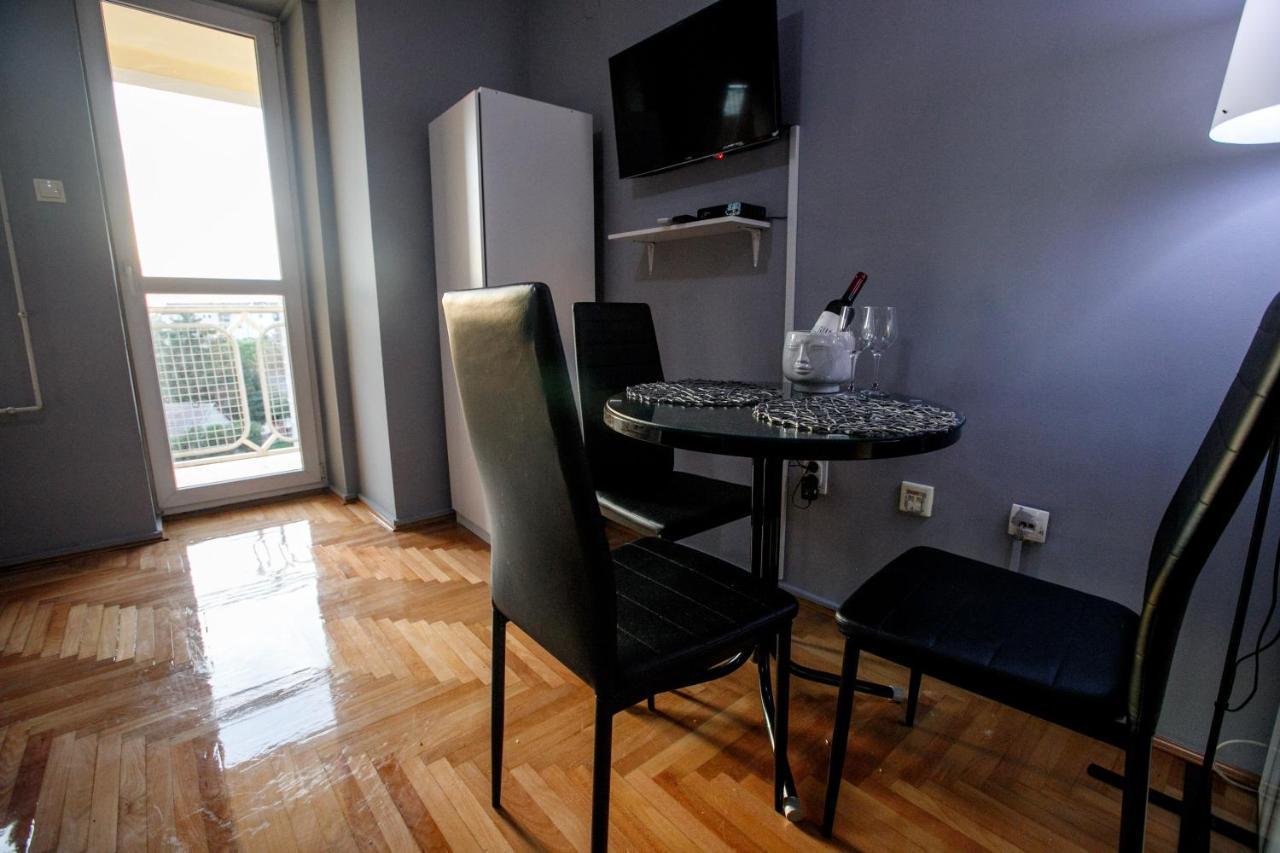 369 Apartments Суботица Экстерьер фото